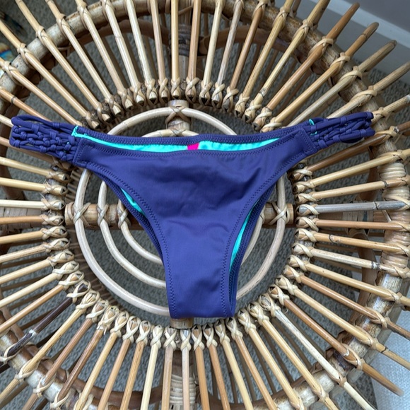 Victoria Secret Purple Bikini Bottom Braided - Picture 1 of 3